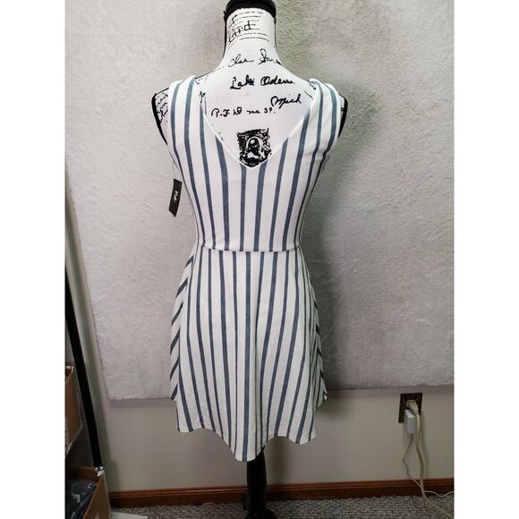 Iz Byer A Line Dress Women Small White Striped Polyester Sleeveless Button Front - Picture 2 of 9